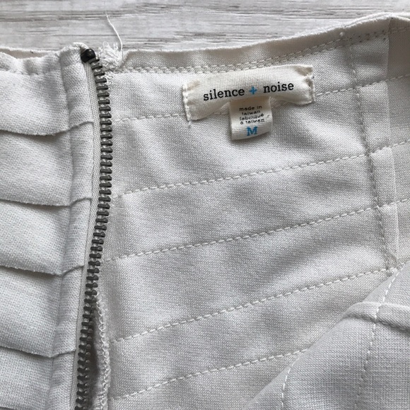 Silence + Noise (Urban Outfitters) Ribbed Pencil Skirt With Zipper - Picture 3 of 3